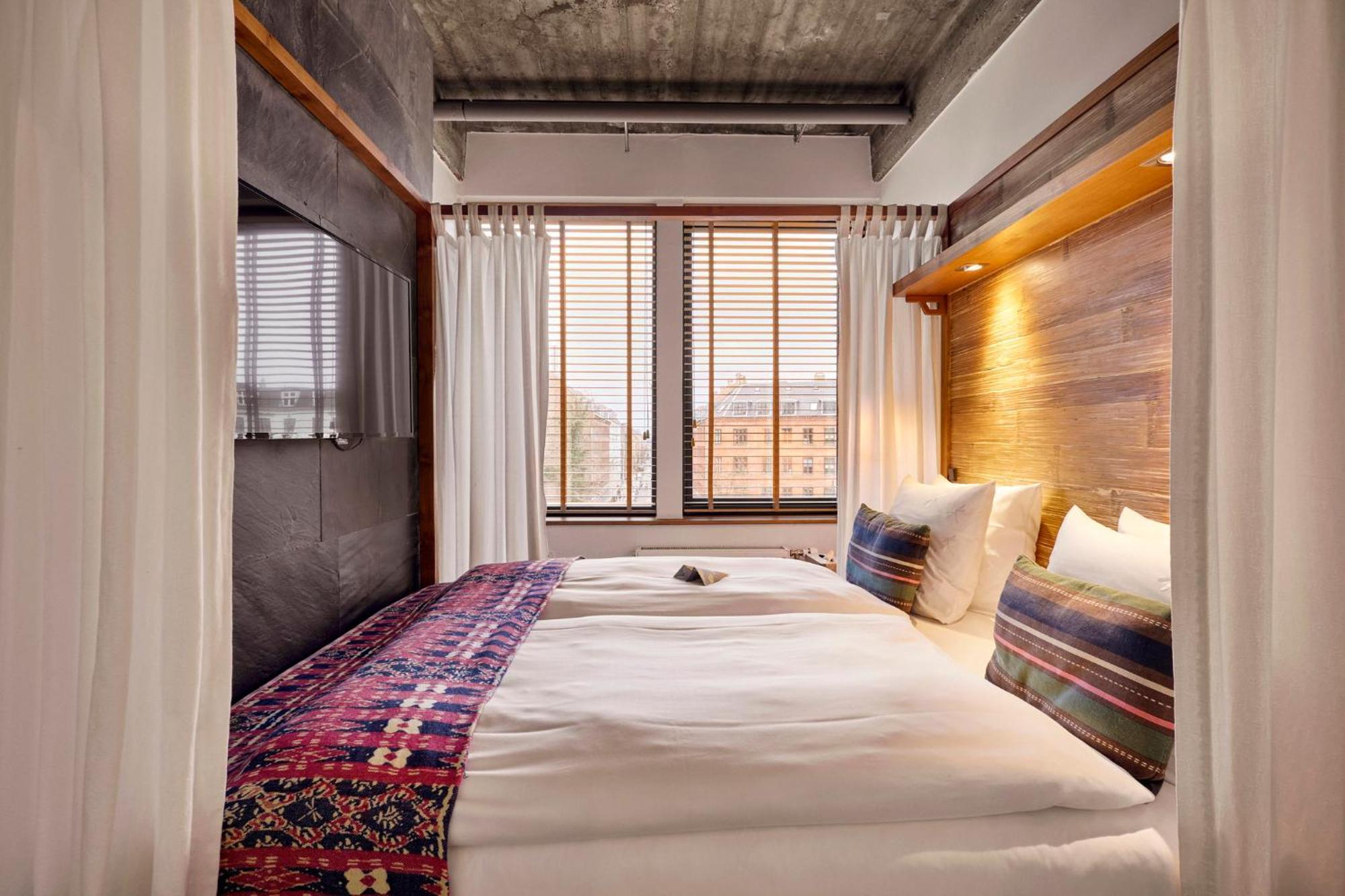 玛农勒斯套房古斯米登酒店 哥本哈根 外观 照片 A room at the Standard East Village